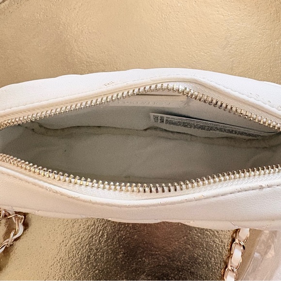 NWOT Forever21 White Quilted Chain Crossbody - Picture 4 of 12